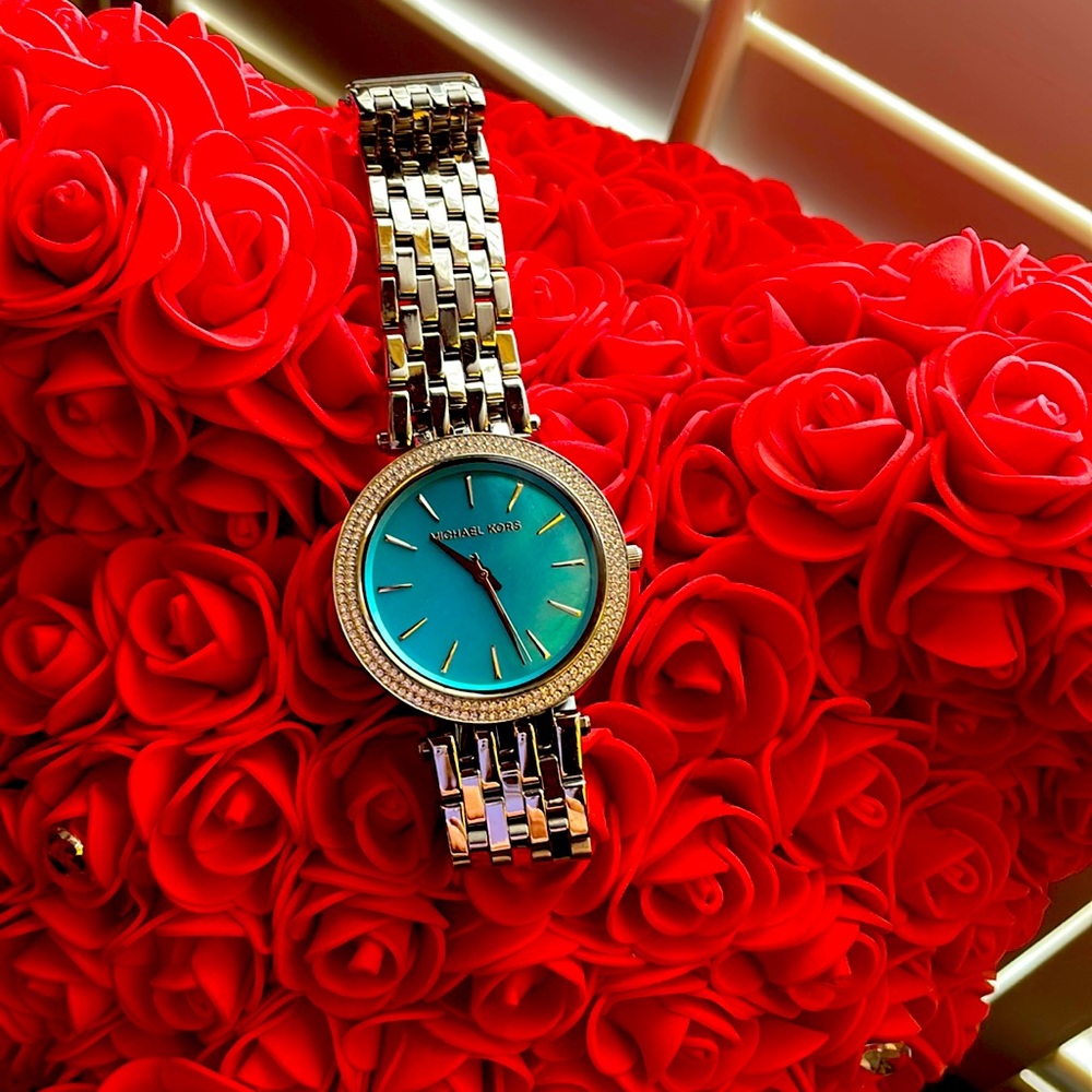 Watch ! Practically New! - image 1